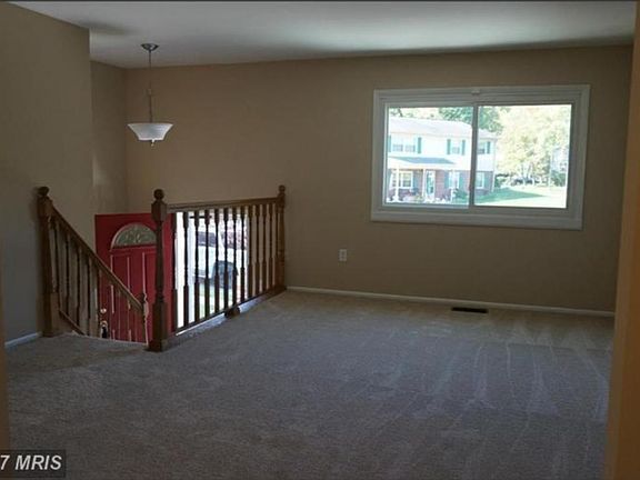 3rd image of 13627 Lynbrook Ct