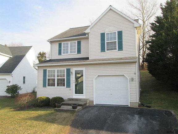 3rd image of 716 Blossom Hill Ln