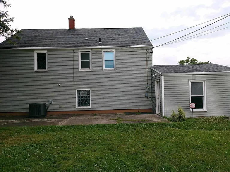 579 Niagara Falls Blvd — Photo 12