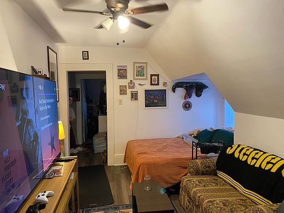 2nd image of 5315 Friendship Ave APT 3