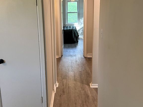 4th image of 1036 Clinton Rd