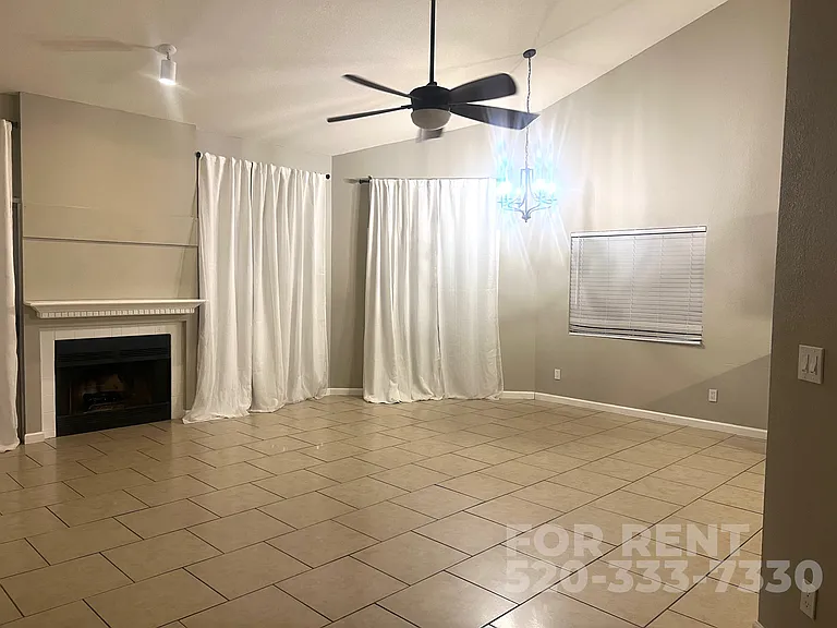 3001 W Hampshire Ct — Photo 3