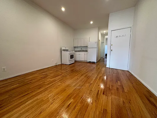 Rented by Coda Real Estate NYC | media 16