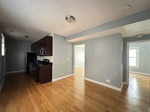 5th image of 1640 W Pratt Blvd #B2