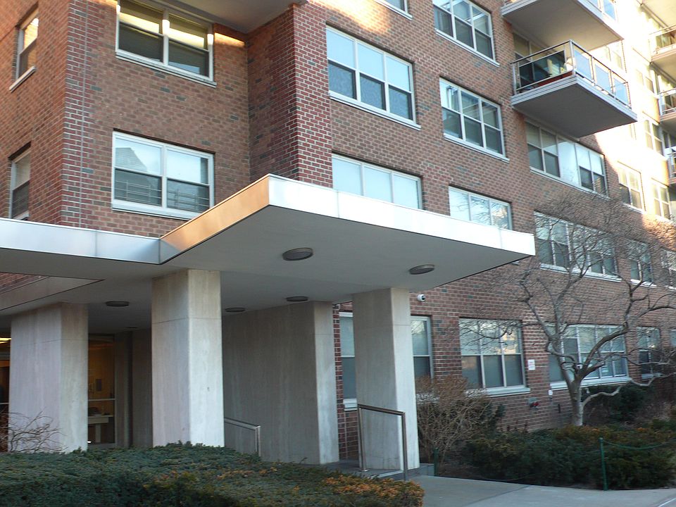 1st image of 70-31 108th St APT 4E