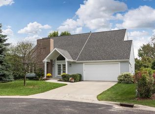 851 Amber Ridge Ln SW, Rochester, MN 55902