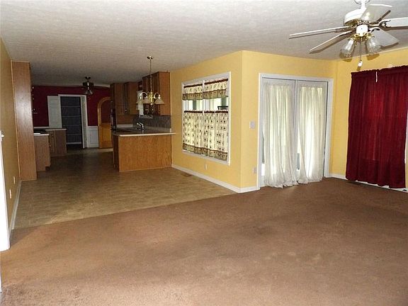 5th image of 674 Graham Rd