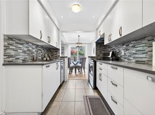 3008 Palmer Dr #8, Burlington, ON L7M 1L2