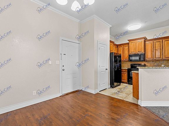 4th image of 301 County Road 207 #1207
