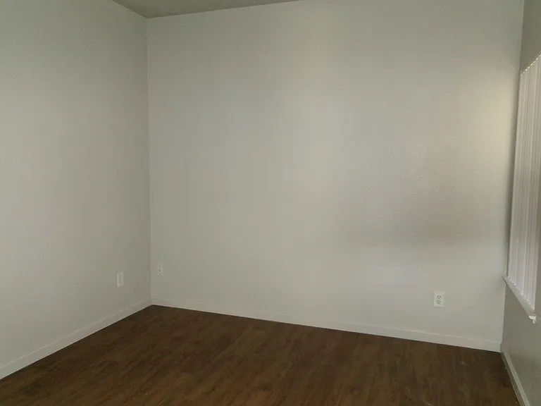 1201 E G St — Photo 13