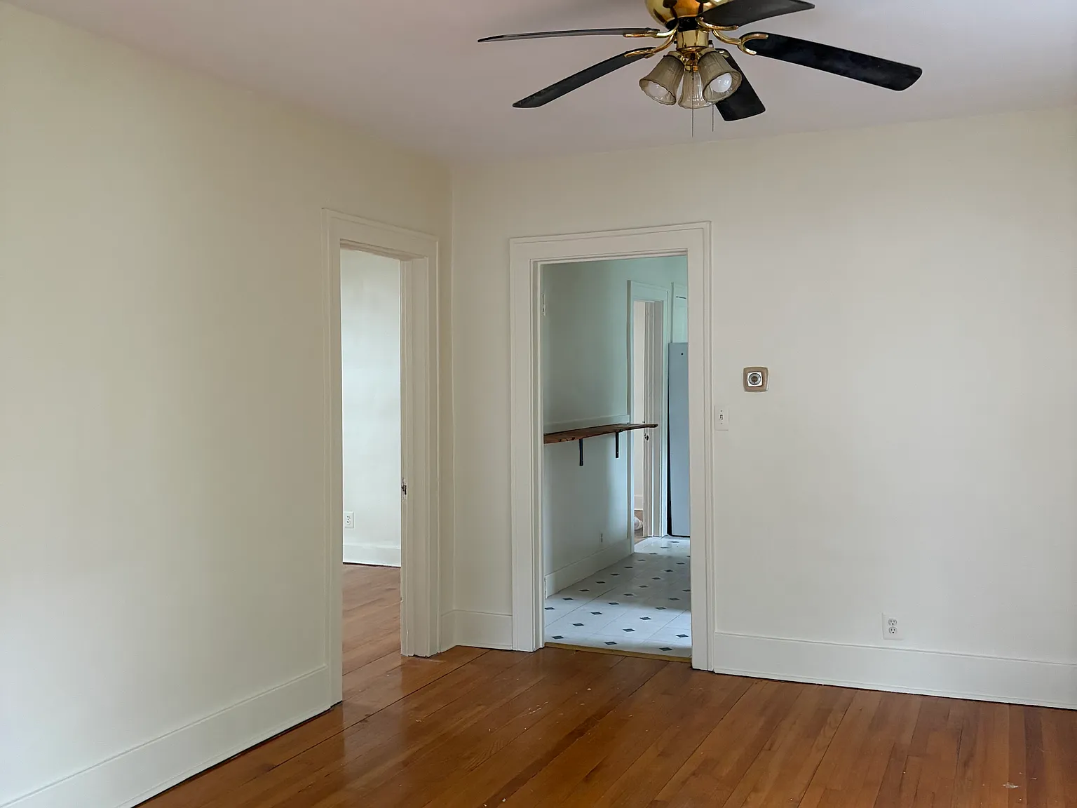 3 bed, 1300 sqft, $1,600 — Photo 3