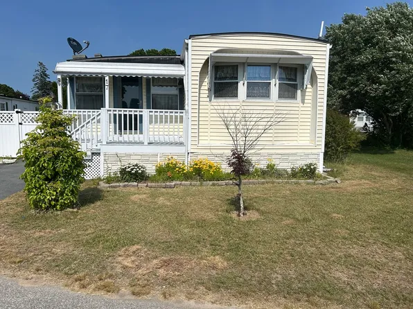 17 Lydia Dr, Plymouth, MA 02360