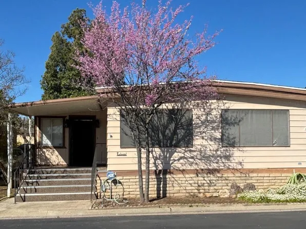 2706 W Ashlan Ave Space 81, Fresno, CA 93705