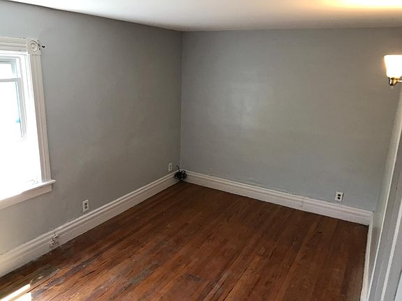 4th image of 188 Hodge Ave #2
