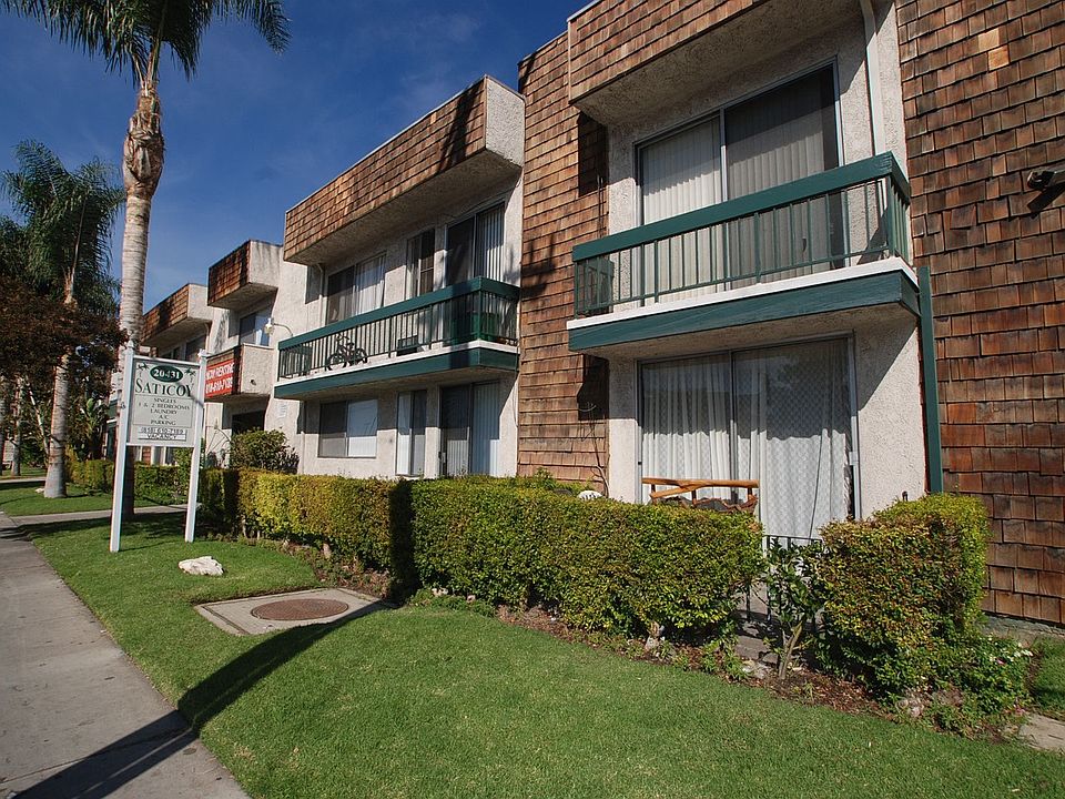 1st image of 20431 Saticoy St APT 216