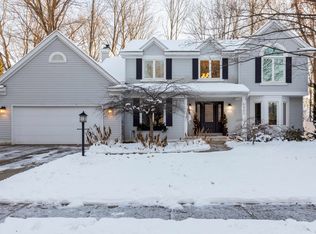 5003 Goldenwood Dr, Midland, MI 48640