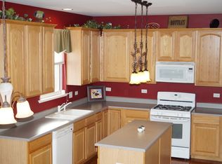16523 W Cagwin Dr, Lockport, IL 60441
