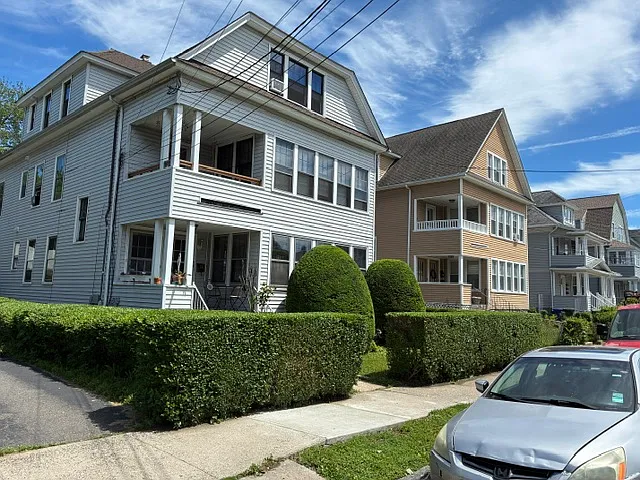 82 Scofield Ave #82 — Photo 2