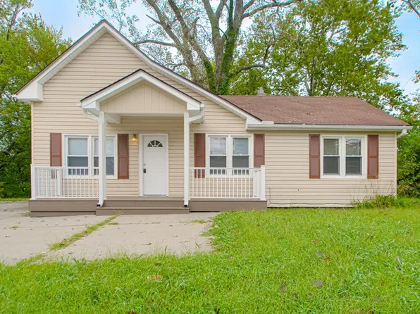 1615 S Jefferson St, Kearney, MO 64060