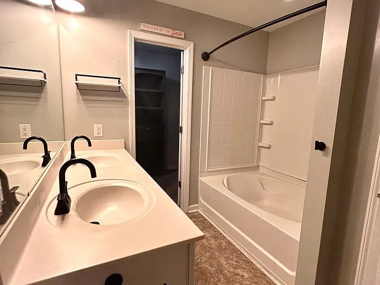 3706 Crescent Way — Photo 18
