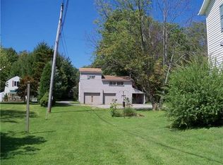 142 Lydia Ln, New Castle, PA 16105