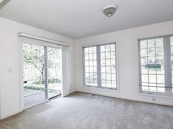 5th image of 4730 Miranda Dr