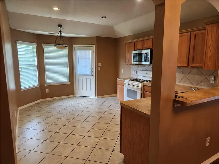 2 Signal Hill Dr — Photo 8