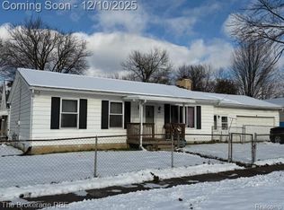 2901 Henry St, Flint, MI 48506