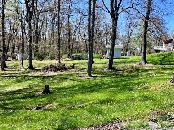 2144 Highland Dr, Butler, PA 16002