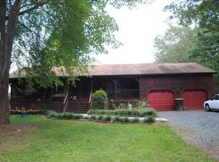 308 S Bethel St, Eden, NC 27288