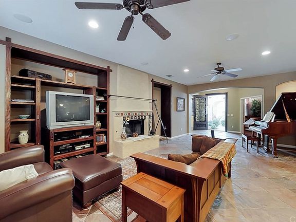 5th image of 6761 N Ofelia Dr
