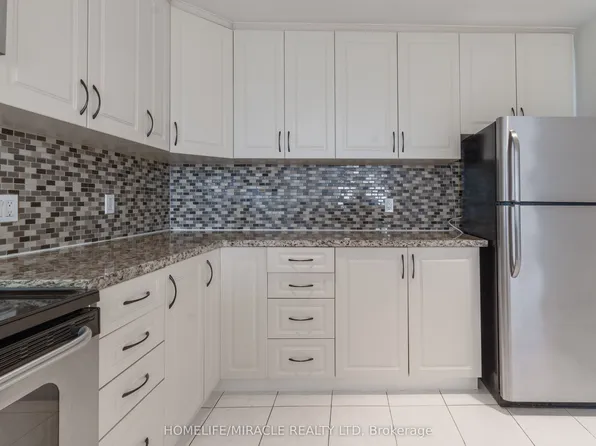 234 Albion Rd #2203, Toronto, ON M9W 6A5