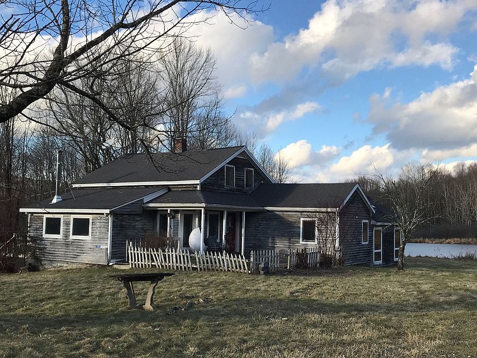 2nd image of 1667 Shandelee Rd