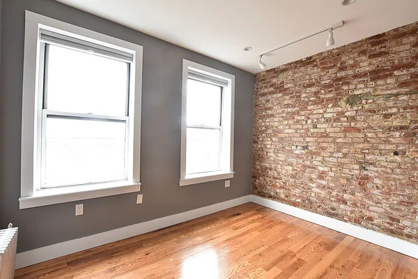 Rented by Clove Realty LLC | media 12