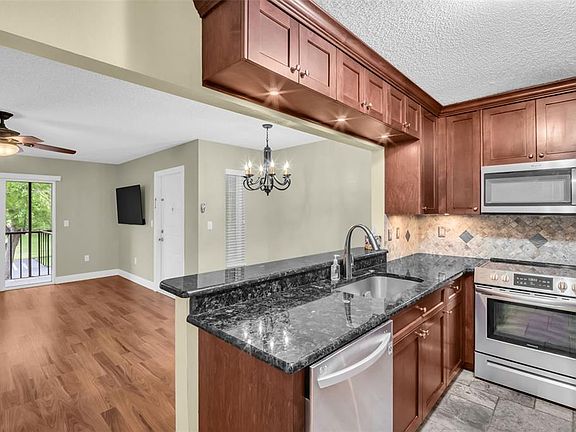 3rd image of 1400 PINE GLEN LANE #D2