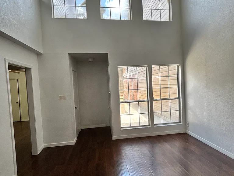 804 Saint Andrews Ct — Photo 21