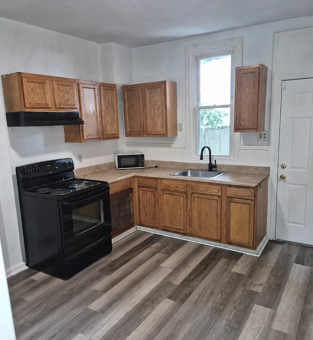 30 S 16th St — Photo 3