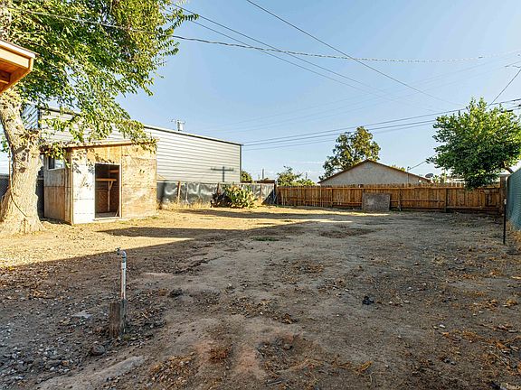 4th image of 3038 Topeka St