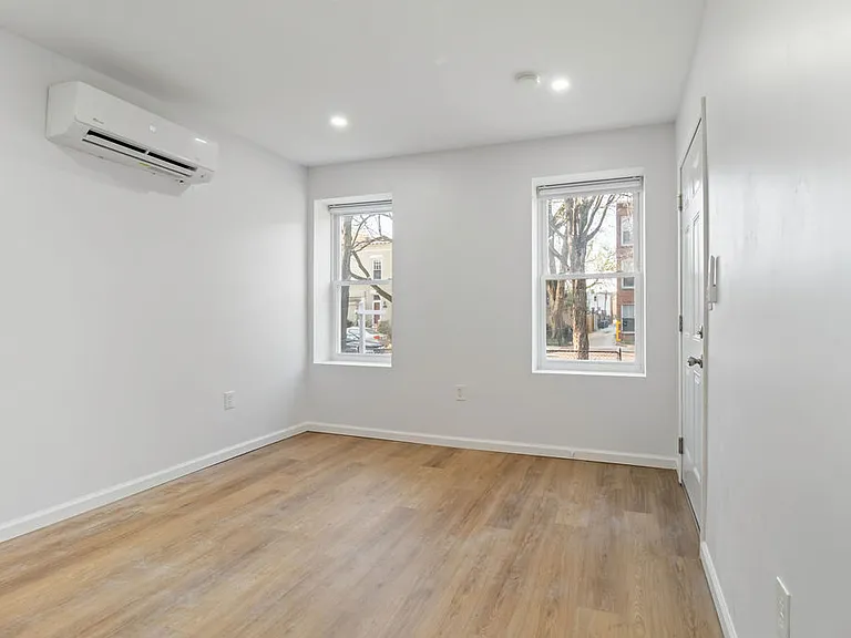 1428 A St SE #2 — Photo 13