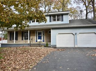 88 Hampton St, Delmar, NY 12054