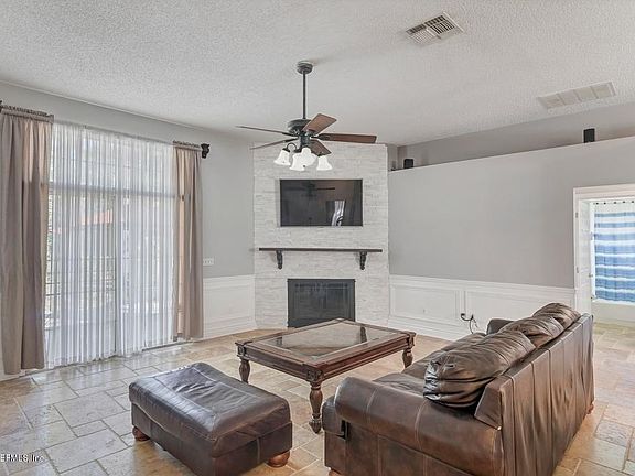 3rd image of 4410 Willow Chase Ter