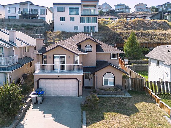 2nd image of 667 Dunrobin Dr