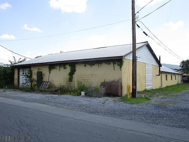 1st image of 233 North St