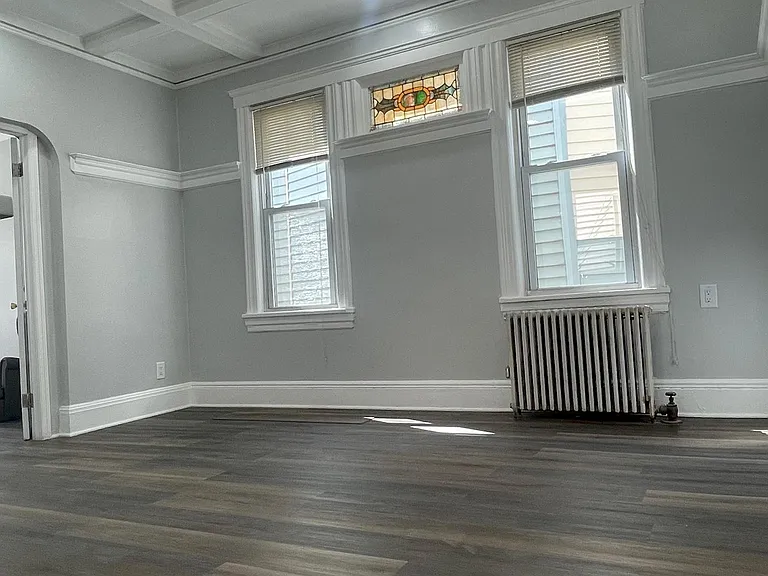 106 Romaine Ave #2 — Photo 1