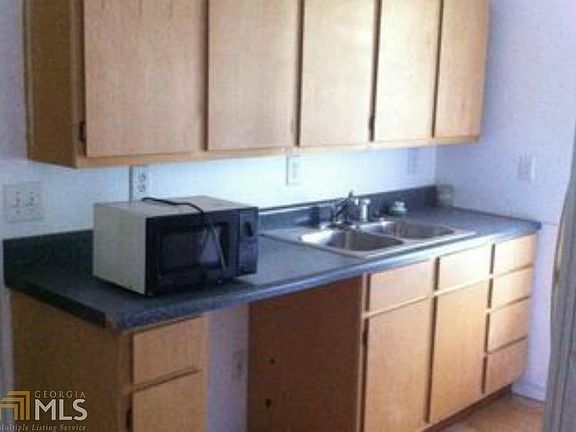 4th image of 437 Village Bluff Dr #97
