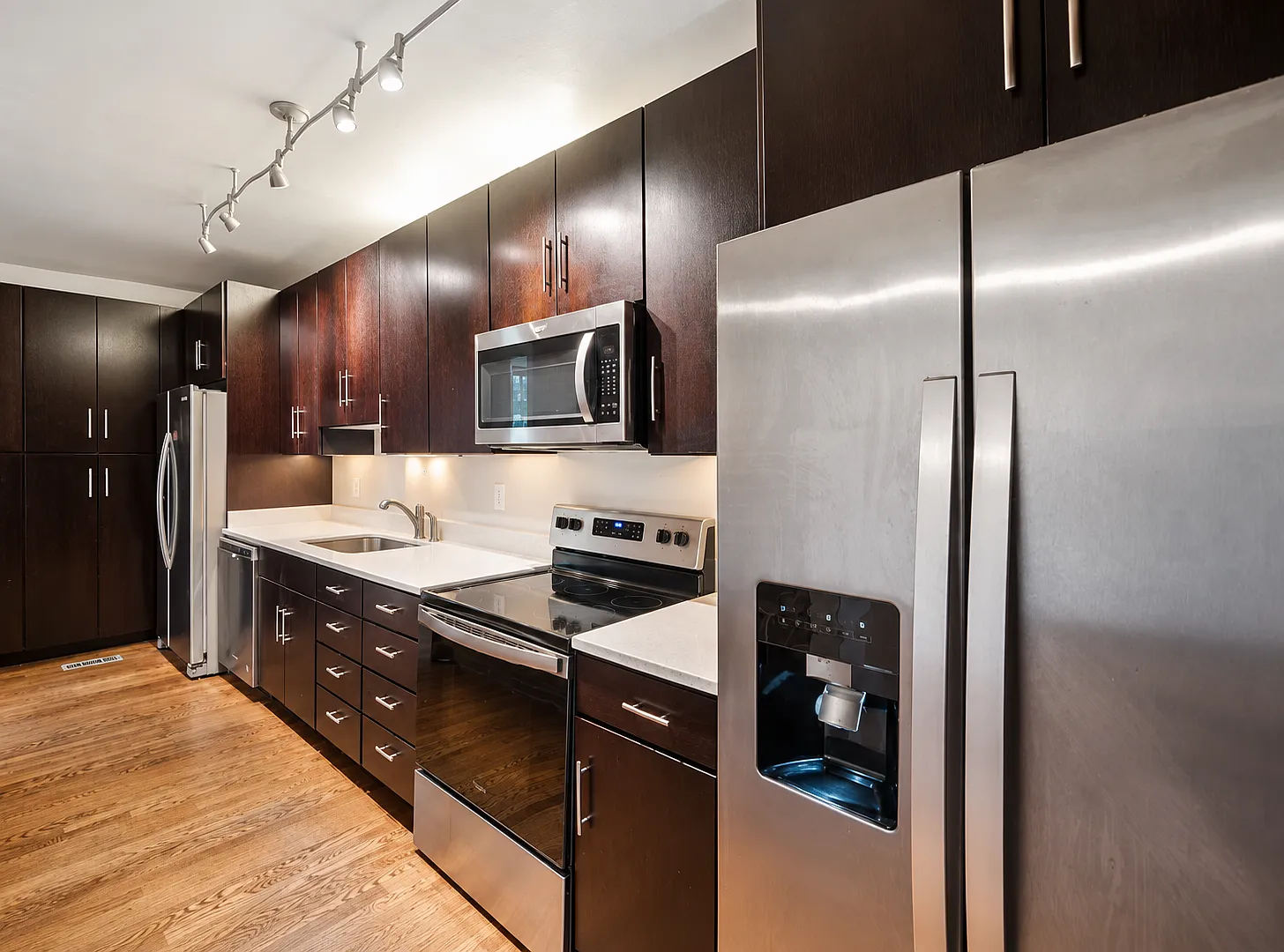 8400 48th Avenue - 1 — Photo 3