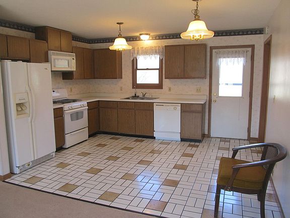 2nd image of 3223 Mulhearn Ave