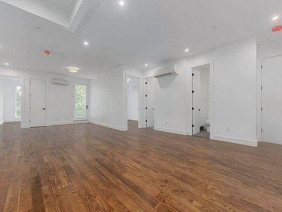 3rd image of 2901 Snyder Ave #3F
