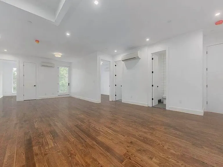 2901 Snyder Ave #3F — Photo 3