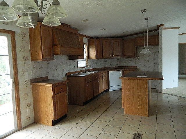 2nd image of 24641 Riverbend Rd